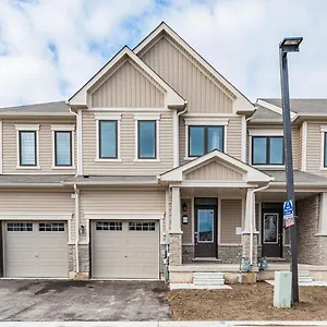 Holiday home Luxury Town Close To Fairview Casino In Niagra Falls, Niagara Falls